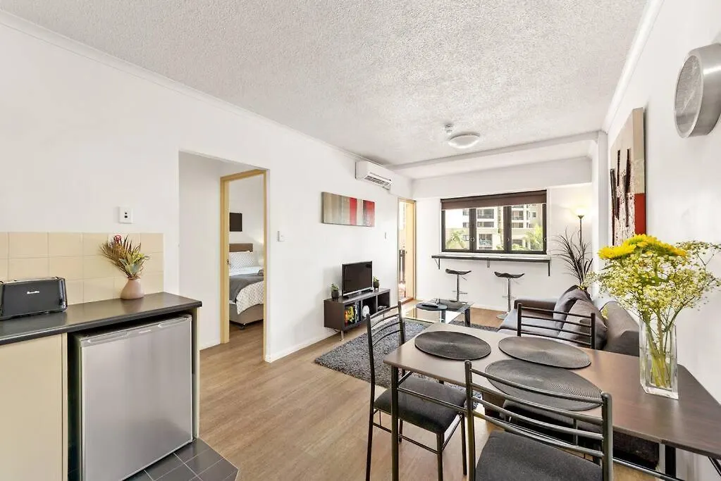 2 Seconds To…Everything! 1Bed/1Bath/1Car/Cbd Views Brisbane 0*,