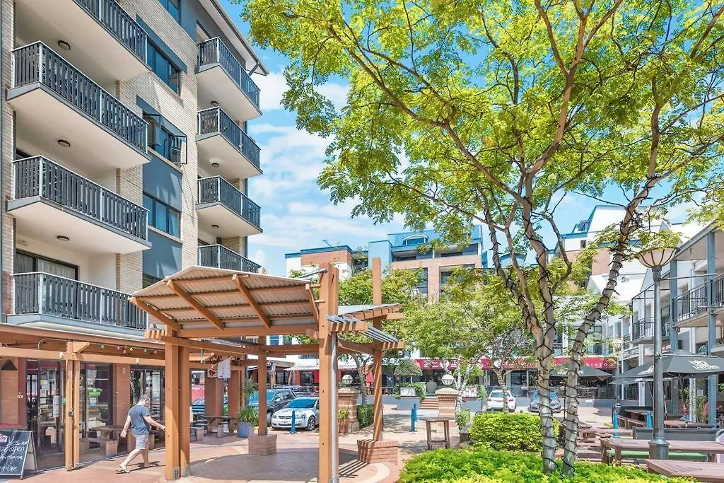 2 Seconds To…Everything! 1Bed/1Bath/1Car/Cbd Views Brisbane